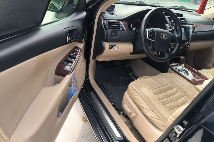 丰田 凯美瑞 2013款 2.5G 舒适版中控内饰20