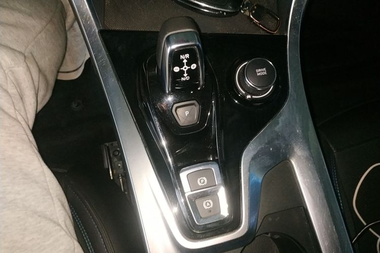 领克01 EM-P 2018款 1.5T PHEV 劲Pro 国V局部细节18