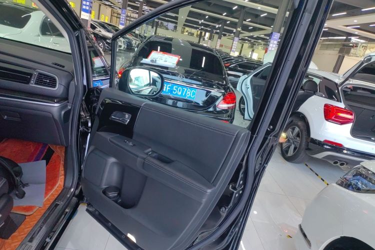 本田 艾力绅 2019款 2.0L 混动豪华版中控内饰42