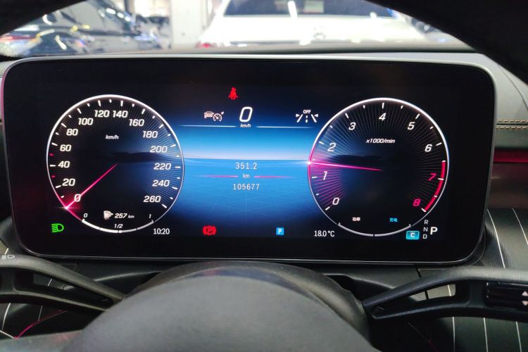 奔驰C级 2023款 C 200 L 运动版中控内饰14