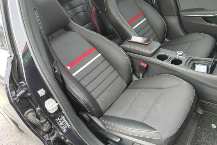 奔驰A级(进口) 2015款 A 180局部细节41