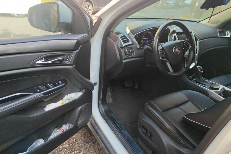 凯迪拉克SRX 2015款 3.0L 舒适型中控内饰7003