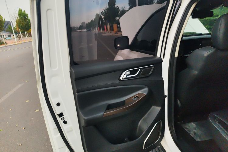 江铃 域虎9 2019款 2.0T自动汽油两驱舒享型中控内饰7008