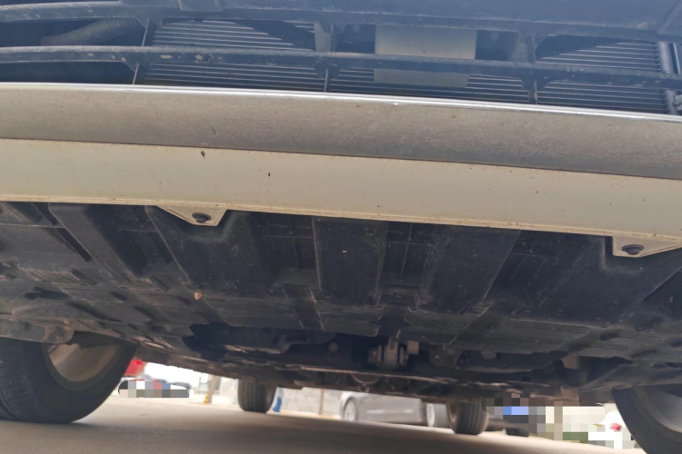 吉利汽车 帝豪 2022款 第4代 1.5L CVT尊贵型局部细节9008