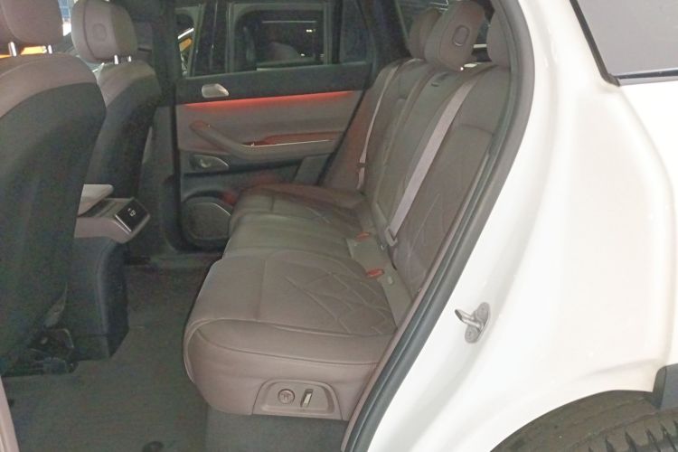 蔚来ES7 2022款 100kWh中控内饰7004