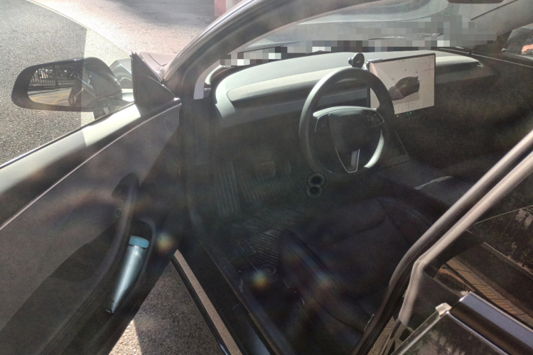 特斯拉 Model 3 2023款 后轮驱动版中控内饰7003