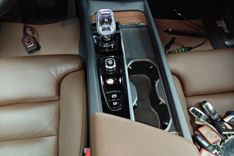 沃尔沃XC60 2025款 B5 四驱智远豪华版中控内饰18