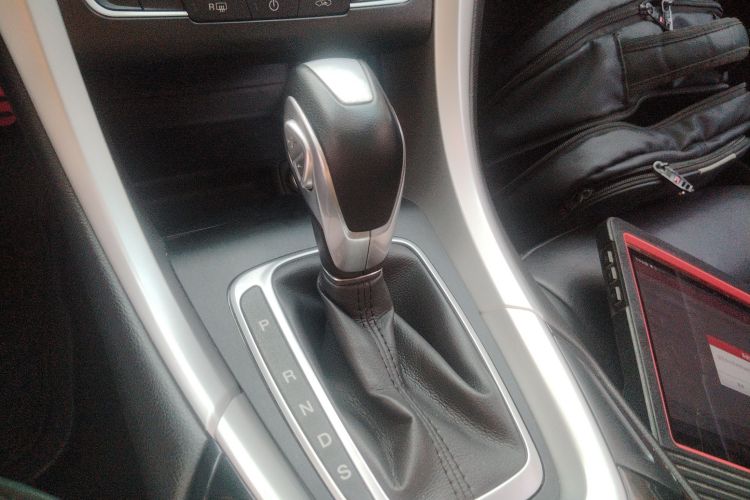 福特 蒙迪欧 2013款 1.5L GTDi180时尚型局部细节18