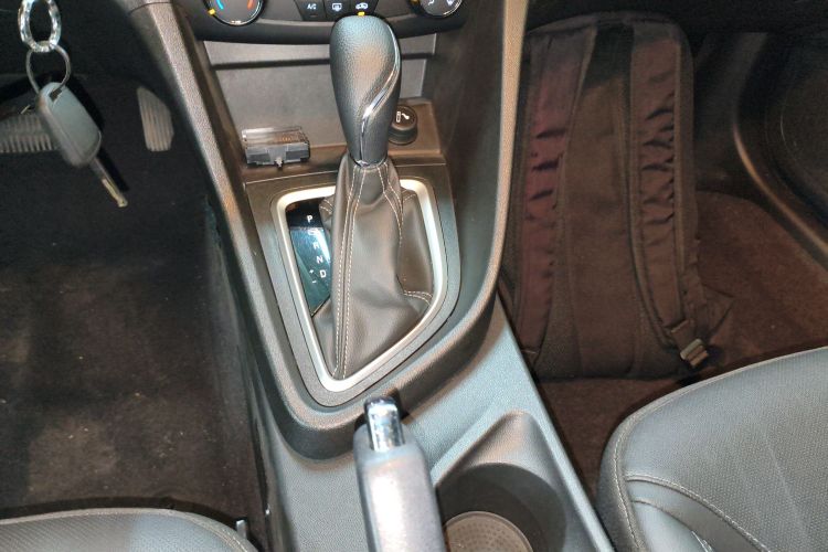 别克 英朗 2021款 改款 典范 1.5L 自动精英型中控内饰18