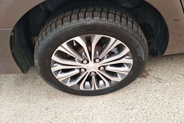 别克GL8 2021款 陆上公务舱 652T 舒适型车身外观6008