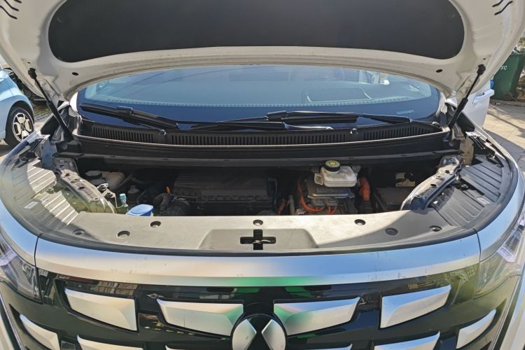 腾势D9 2024款 DM-i 980 四驱旗舰型局部细节24