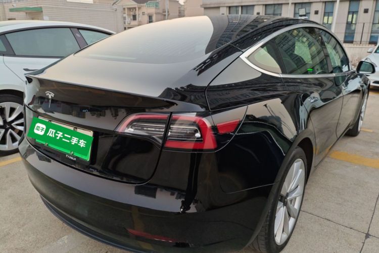特斯拉 Model 3 2020款 改款 长续航后轮驱动版车身外观7