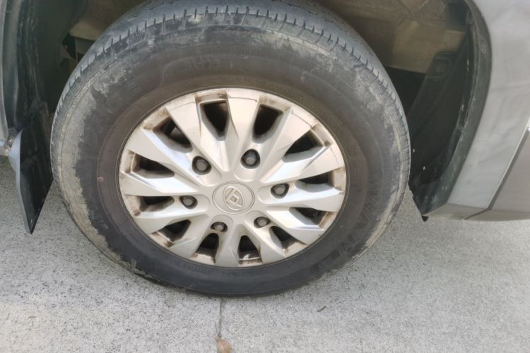 上汽大通MAXUS 新途V90 2019款 2.0T自动智多星后驱单胎长轴高顶7座车身外观6007