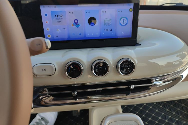 五菱汽车 五菱缤果 2025款 333km 悦享款中控内饰16