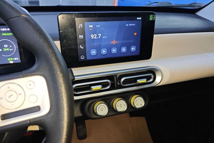 五菱汽车 宏光MINIEV 2024款 第三代 215km 进阶版中控内饰16