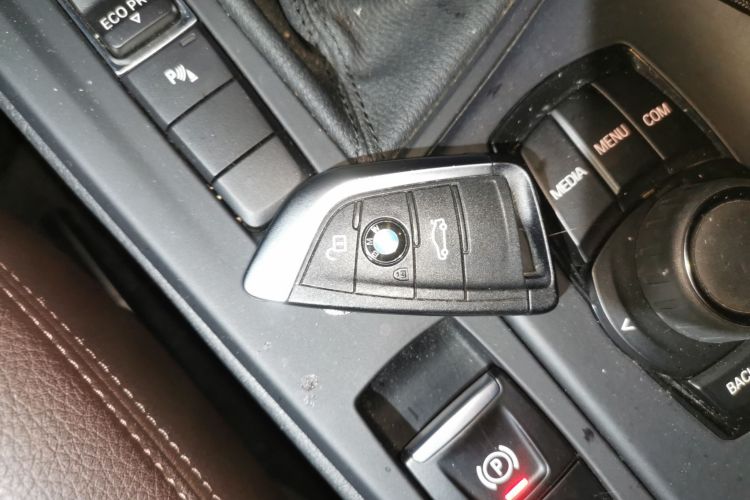 宝马X1 2020款 sDrive20Li 时尚型中控内饰11