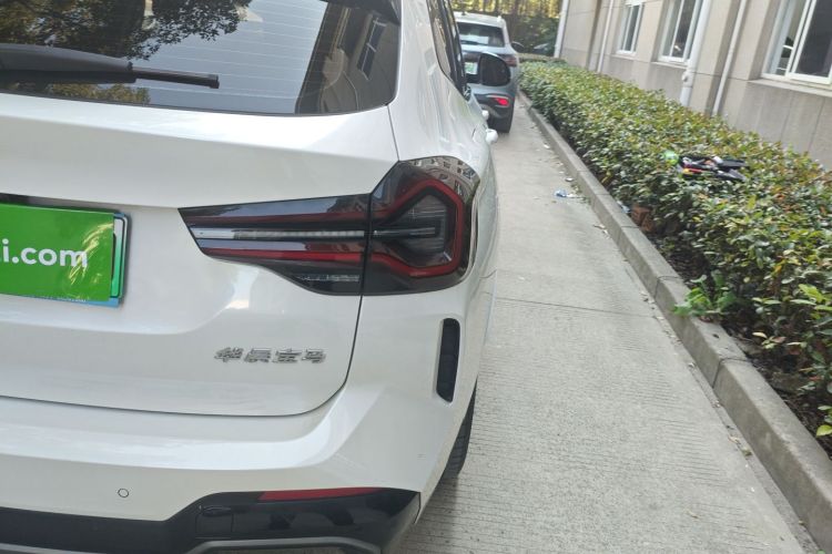 宝马iX3 2024款 创领型车身外观9