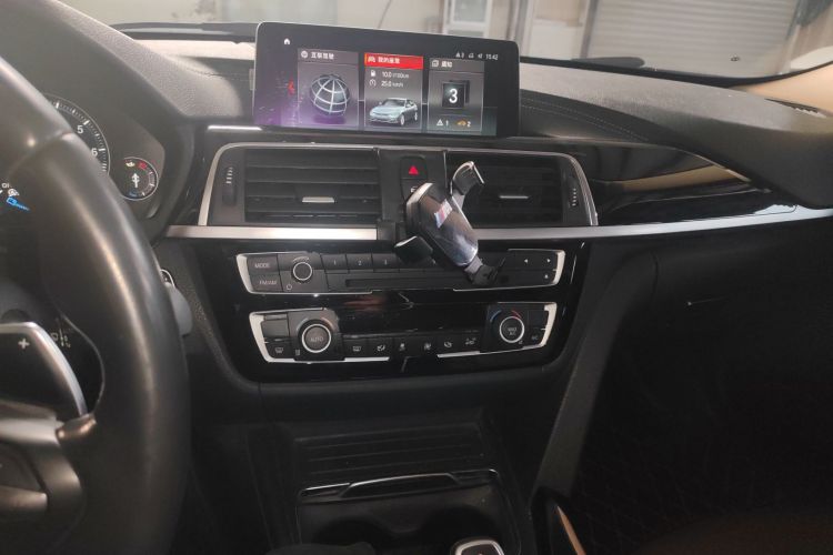 宝马3系 2019款 320Li M运动套装局部细节16