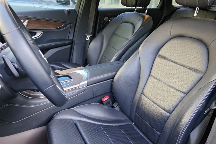 奔驰GLC 2020款 GLC 300 L 4MATIC 豪华型局部细节19