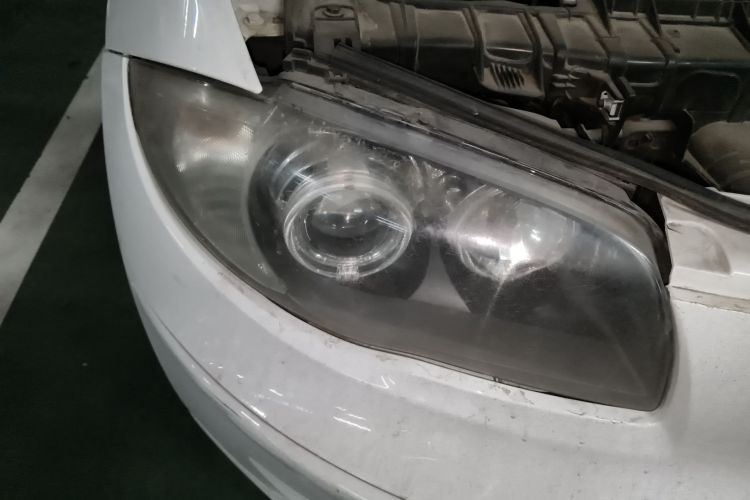 宝马1系(进口) 2008款 120i 自动挡车身外观8