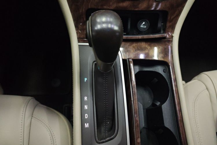 别克 君越 2013款 2.4L SIDI领先舒适型中控内饰18