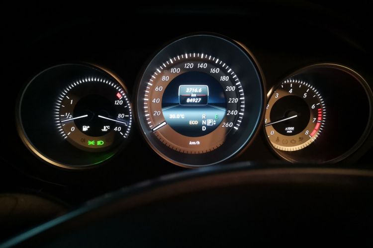 奔驰CLS 2017款 CLS 260逸彩版中控内饰15