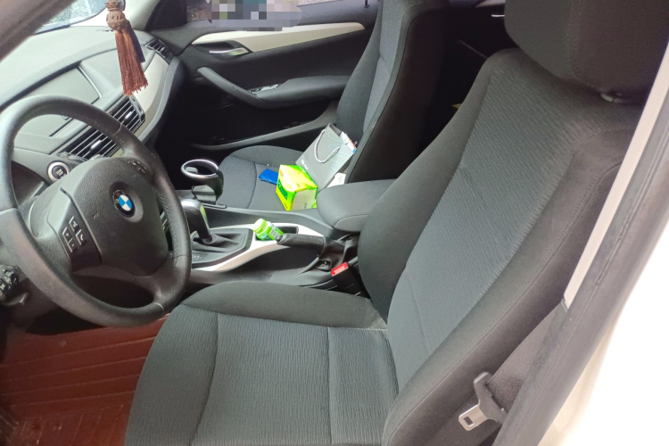 宝马X1 2013款 sDrive18i 时尚型局部细节19