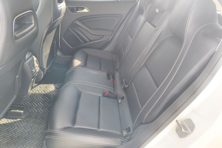 奔驰GLA 2019款 GLA 200 时尚型中控内饰7004