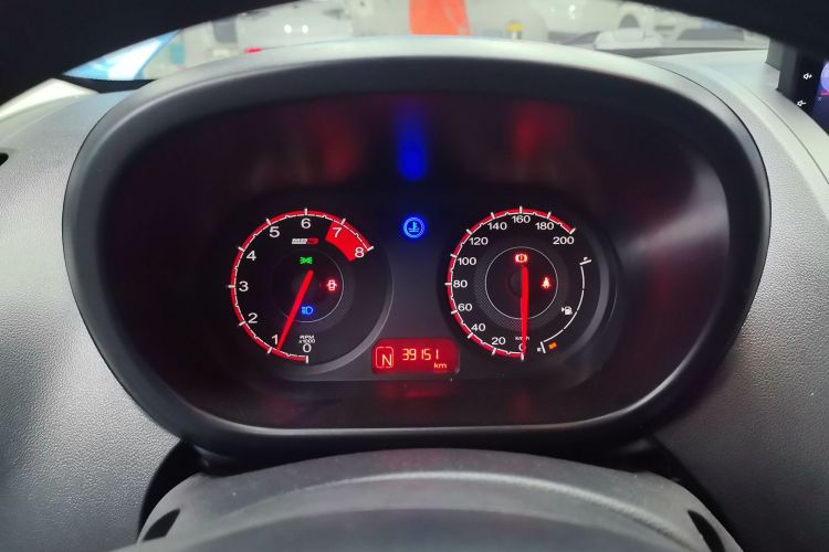 名爵3 2016款 1.3L AMT舒适版中控内饰14