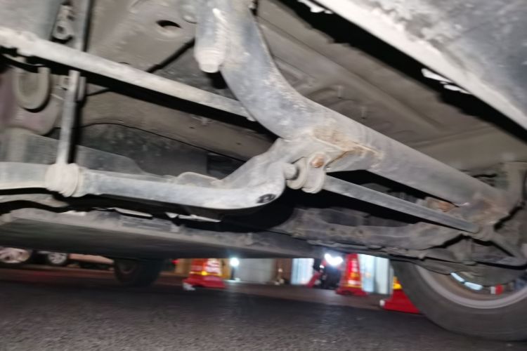 大运 悦虎 2022款 30.66kWh 两驱标准版局部细节9003