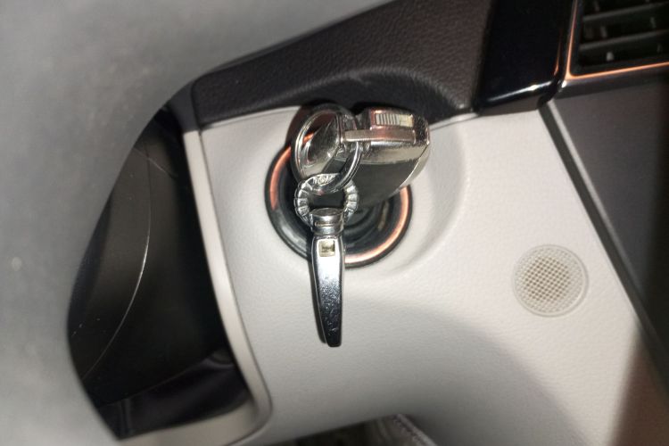 奔驰C级 2013款 C 180 经典型 Grand Edition中控内饰11