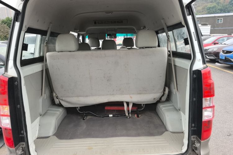 金杯 新海狮X30L 2021款 1.5L商务中央空调版客车国VI SWC15M机舱底盘23