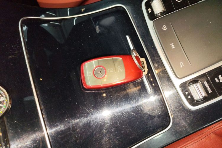 奔驰C级 2020款 改款 C 260 运动版中控内饰7001