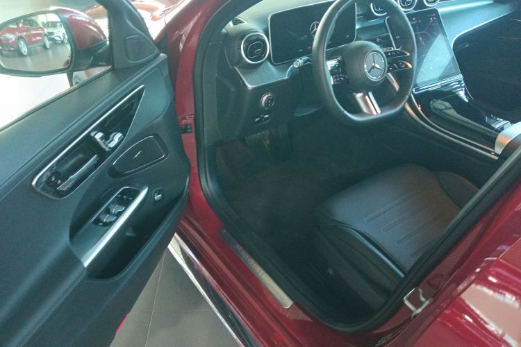 奔驰C级 2024款 C 200 L 运动版中控内饰20