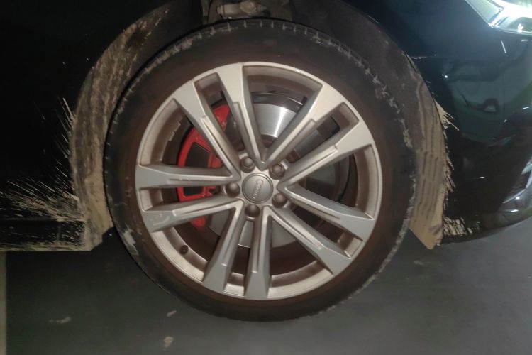 奥迪A6L 2018款 30周年年型 45 TFSI quattro 运动型车身外观10