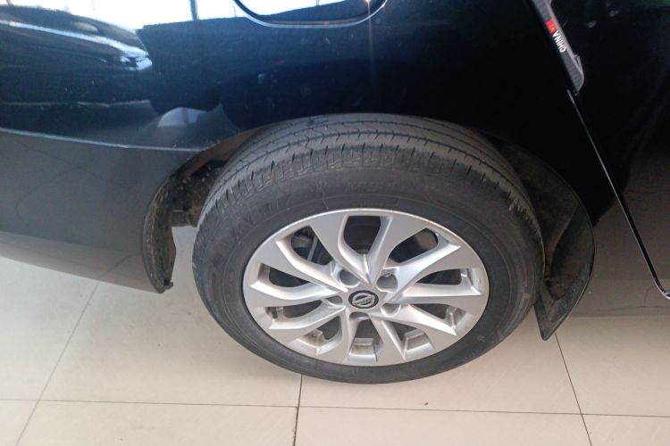 日产 轩逸 2022款 改款 经典 1.6XL CVT豪华版车身外观56