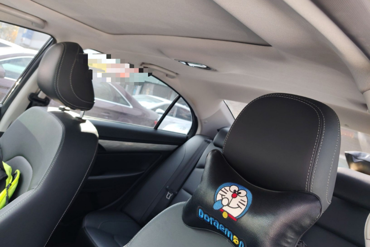 吉利汽车 帝豪 2019款 领军版 1.5L CVT向上互联型 国VI中控内饰22