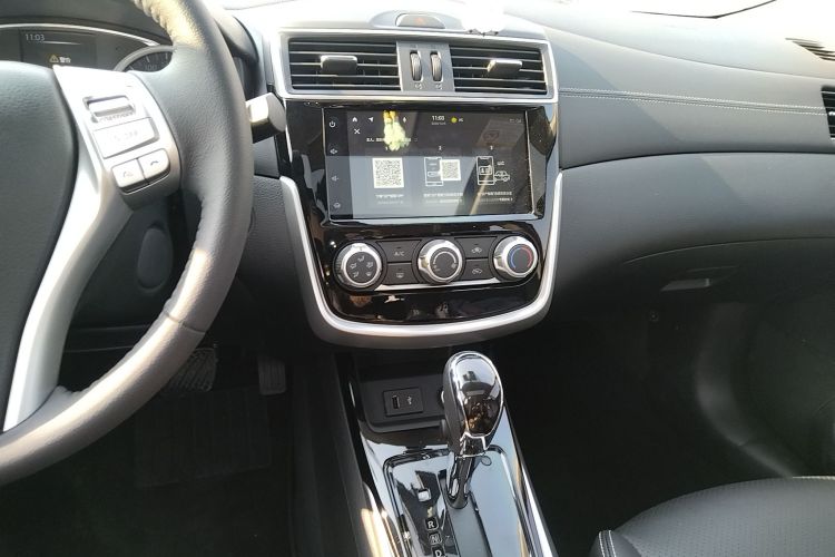 日产 骐达TIIDA 2024款 1.6L CVT智行版中控内饰16