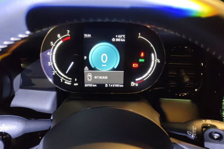 MINI 2023款 改款 2.0T COOPER S 艺术家中控内饰14