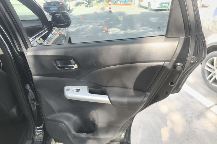 本田CR-V 2016款 2.0L 两驱都市版中控内饰7006