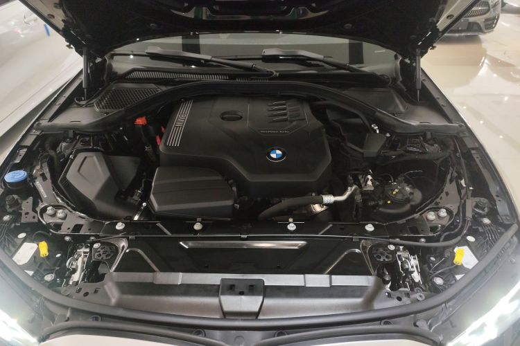 宝马3系 2024款 325Li M运动套装机舱底盘24