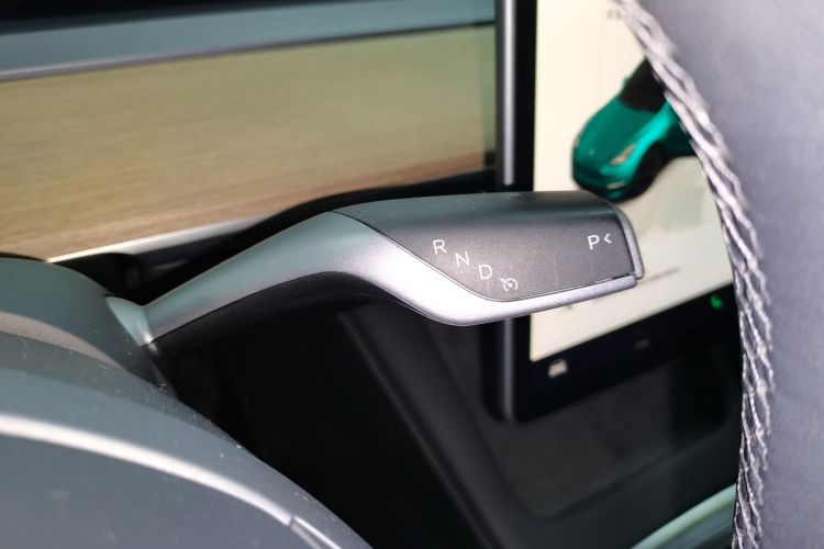 特斯拉 Model Y 2022款 后轮驱动版中控内饰18