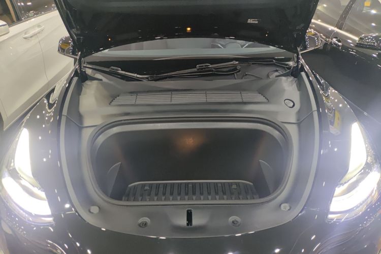 特斯拉 Model Y 2023款 长续航全轮驱动版局部细节24