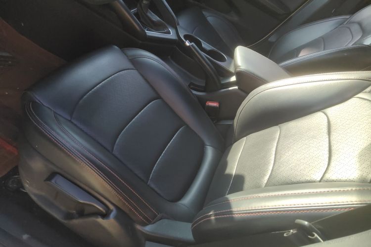 东风风光 风光500 2021款 1.5L CVT乐享型中控内饰19