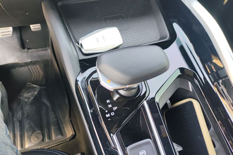 吉利汽车 星瑞 2025款 东方曜 2.0TD 望月版局部细节18