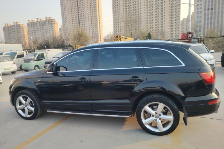 奥迪Q7 2014款 35 TFSI 运动型车身外观4