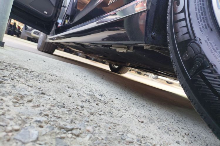 雷克萨斯LS 2021款 500h 卓越版局部细节9002