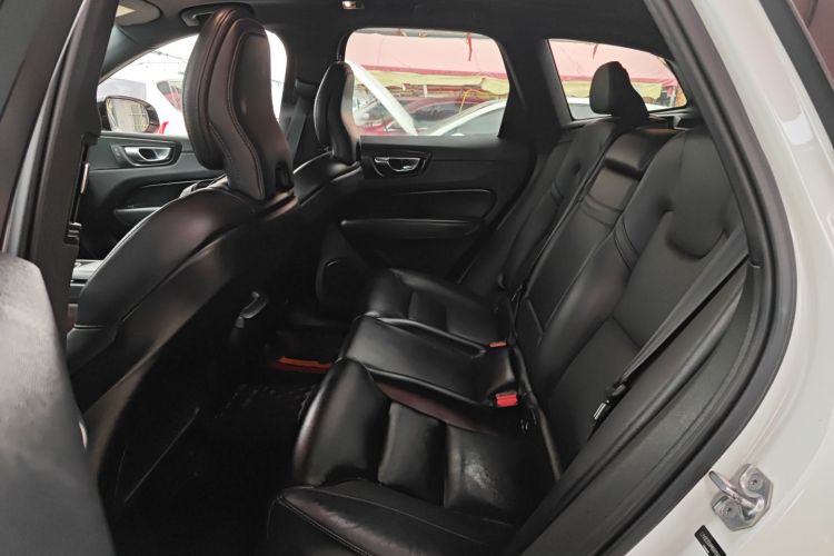 沃尔沃XC60 2021款 T5 四驱智逸运动版中控内饰7004