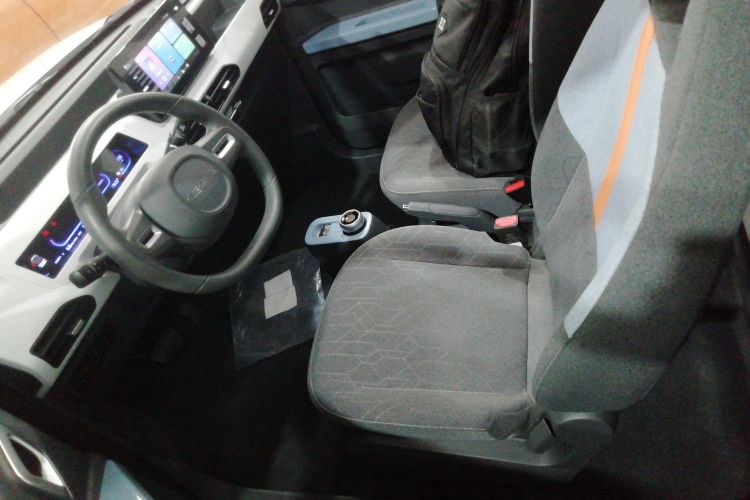 吉利银河 2024款 熊猫mini 200km 耐力熊中控内饰19