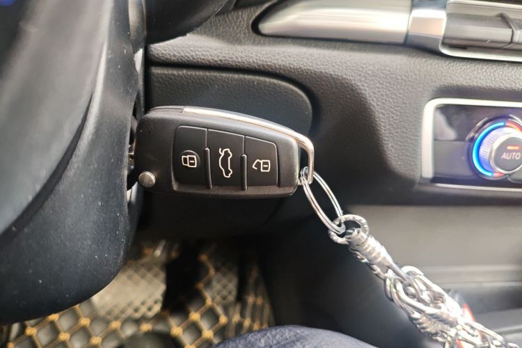 奥迪A3 2015款 Limousine 40 TFSI 自动舒适型中控内饰7001